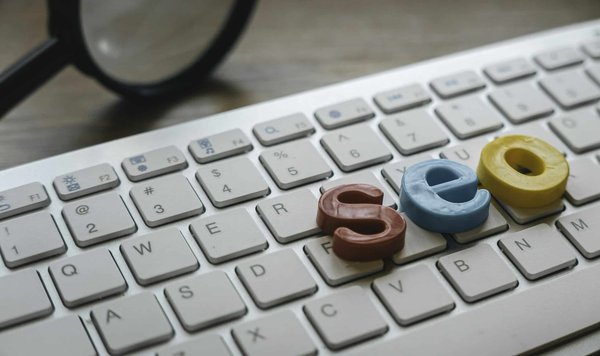 Boostez votre visibilité avec le consultant seo à Vannes