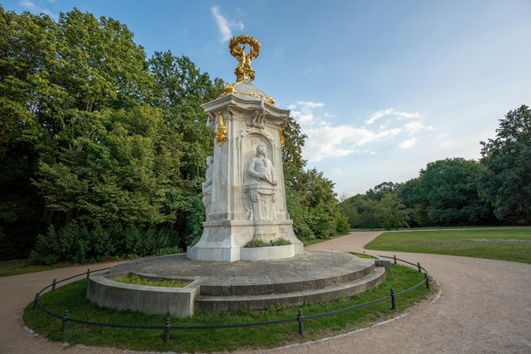 Comment les symphonies de Haydn ont-elles contribué à la forme classique de la symphonie ?