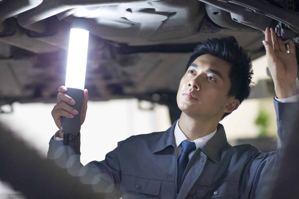Quelles sont les étapes pour publier un roman d'aventure en auto-édition?
